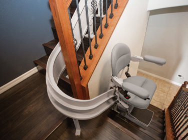 bruno-elite-curved-stairlift